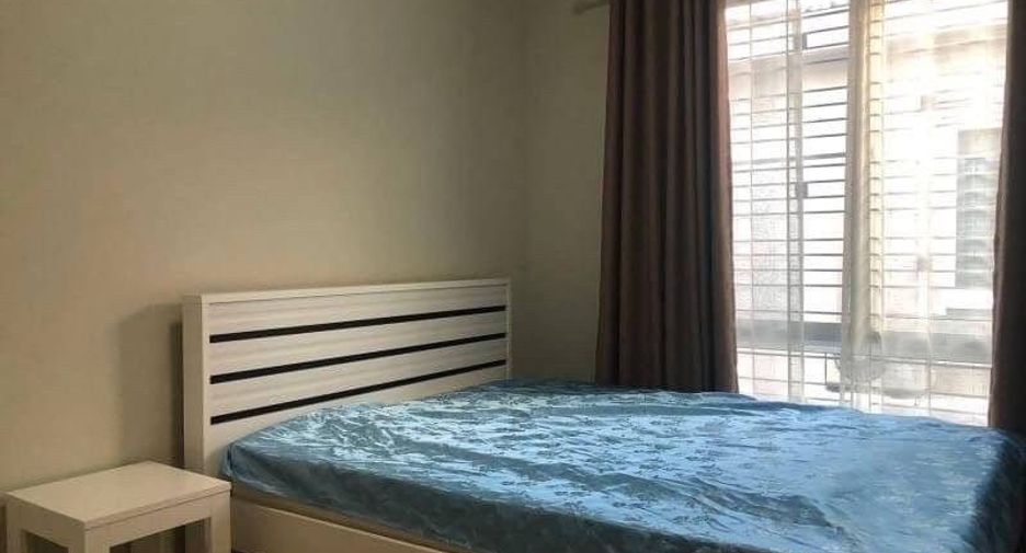 For rent 3 bedrooms townhouse in Mueang Chiang Mai, Chiang Mai
