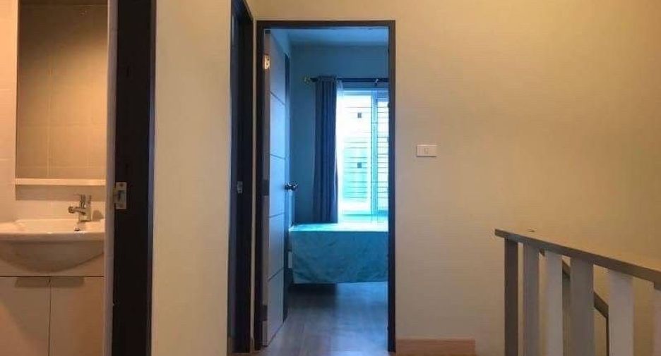 For rent 3 bedrooms townhouse in Mueang Chiang Mai, Chiang Mai
