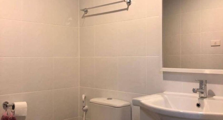 For rent 3 bedrooms townhouse in Mueang Chiang Mai, Chiang Mai