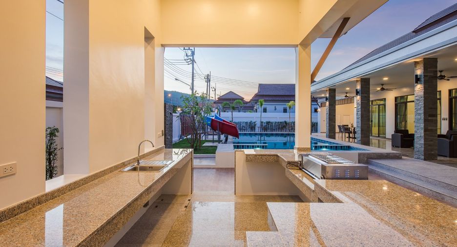 Villa zum Kauf mit 4 Zimmer in Cha Am, Phetchaburi