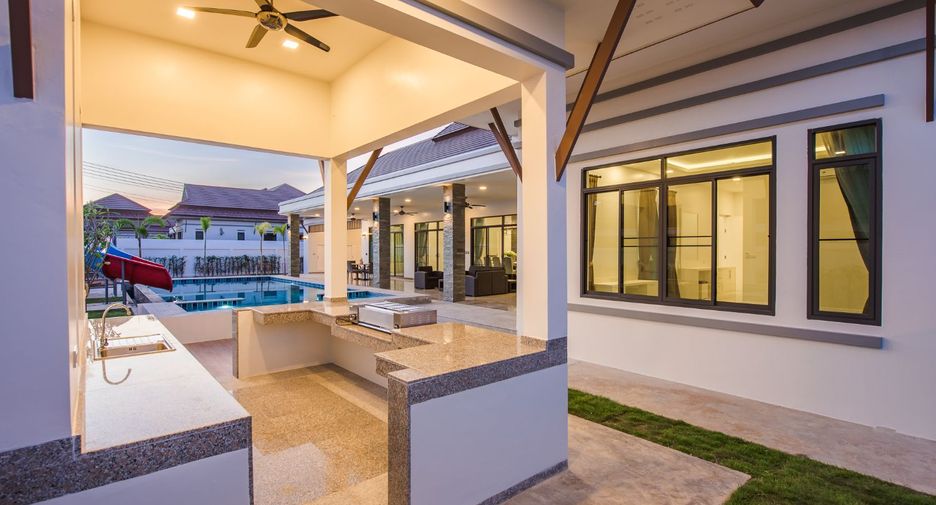 Villa zum Kauf mit 4 Zimmer in Cha Am, Phetchaburi
