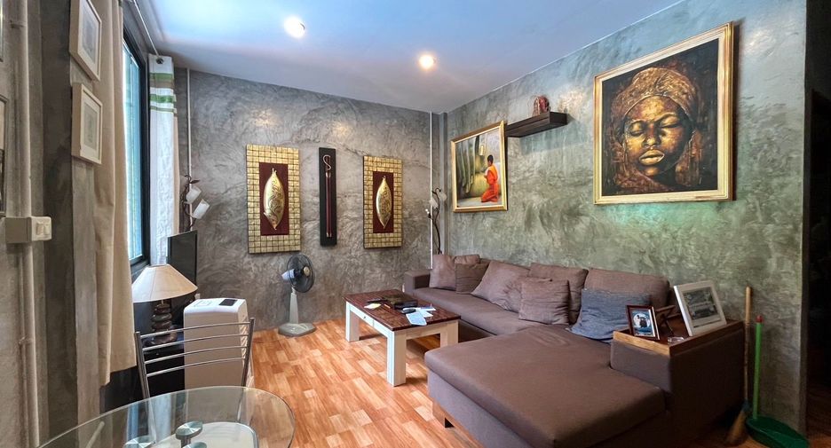 Gewerbefläche zum Kauf mit 10 Zimmer in Mueang Krabi, Krabi