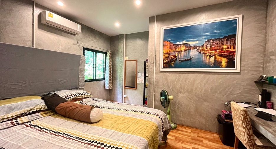 Gewerbefläche zum Kauf mit 10 Zimmer in Mueang Krabi, Krabi