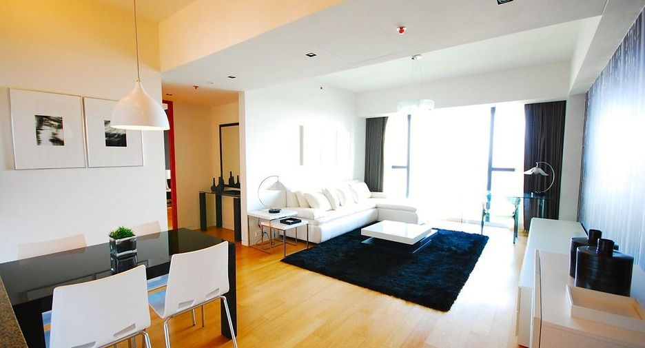 For rent 2 bedrooms condo in Sathon, Bangkok