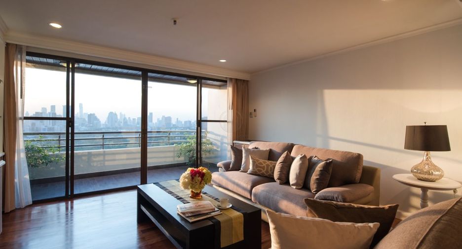 For rent 3 ベッドルーム condo in Khlong Toei, Bangkok