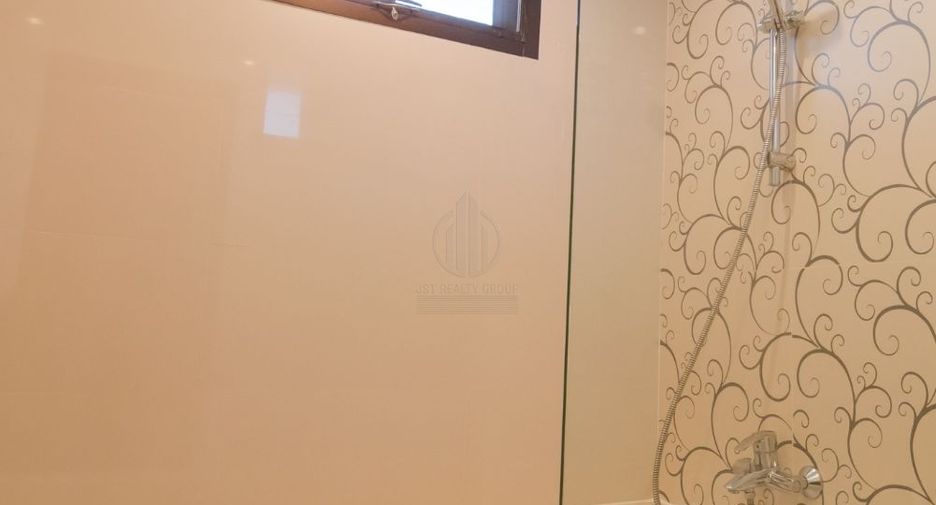 For rent 3 ベッドルーム condo in Khlong Toei, Bangkok