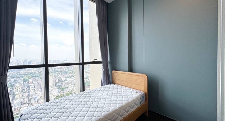 For rent 4 bedrooms condo in Bang Na, Bangkok