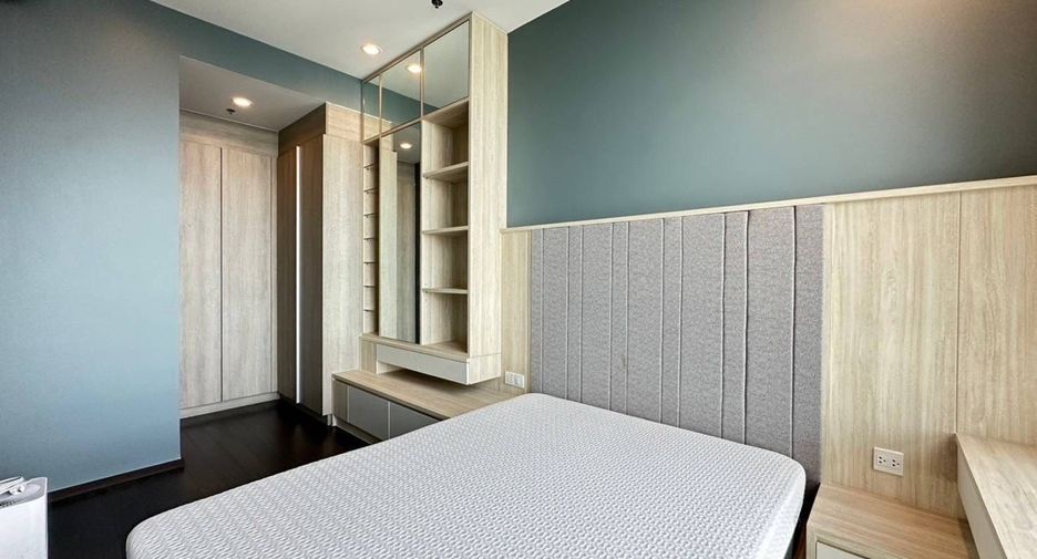For rent 4 bedrooms condo in Bang Na, Bangkok