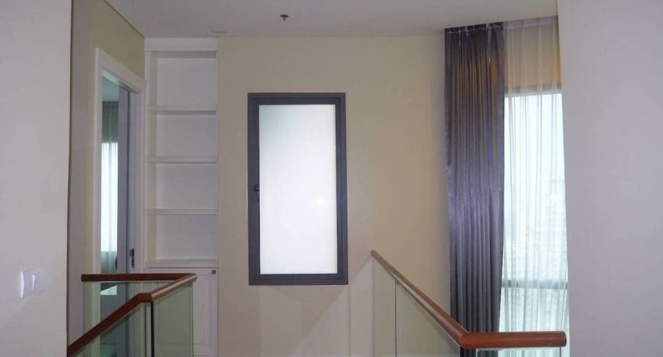 Condo en venta de 3 habitaciones en Khlong Toei, Bangkok