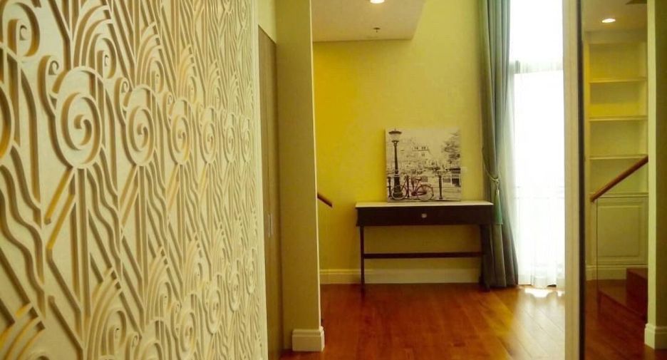 Condo en venta de 3 habitaciones en Khlong Toei, Bangkok