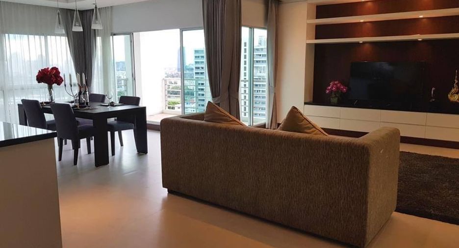 For rent 3 bedrooms apartment in Pathum Wan, Bangkok