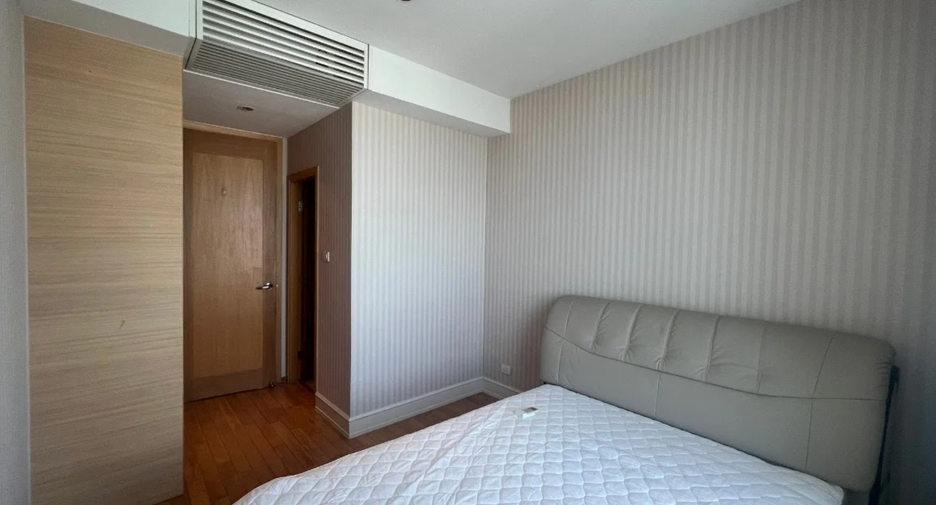 Condo en alquiler de 3 habitaciones en Sathon, Bangkok