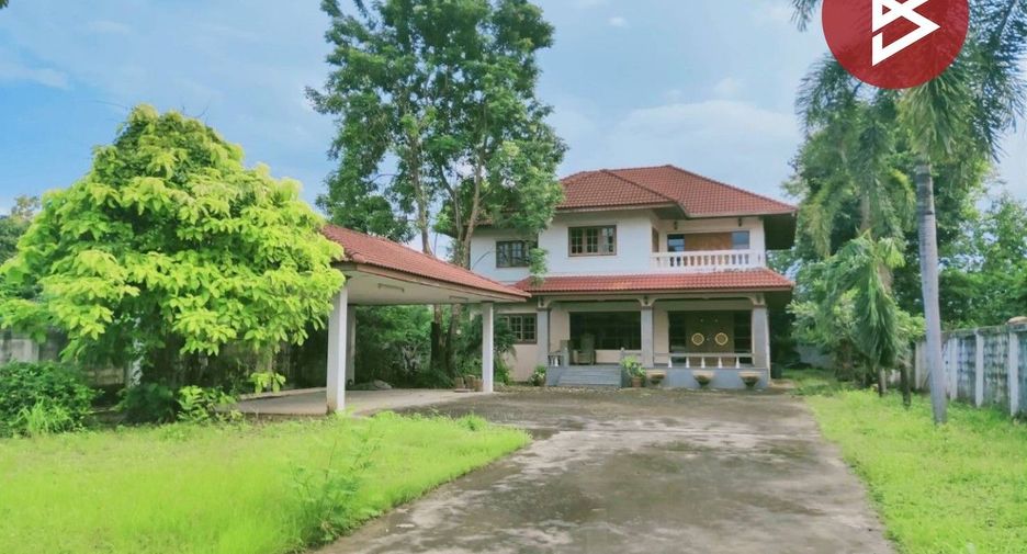 For sale 4 Beds house in Mueang Tak, Tak