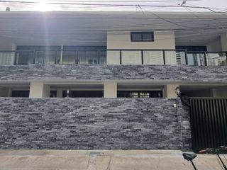 Reihenhaus zur Miete mit 6 Zimmer in Khlong Toei, Bangkok