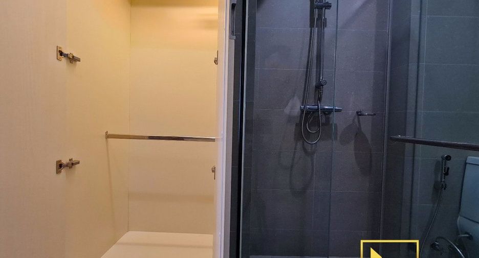 Wohnung zur Miete mit 1 Zimmer in Pathum Wan, Bangkok
