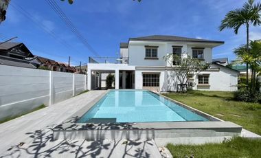 Villa zum Kauf mit 4 Zimmer in Mueang Phuket, Phuket