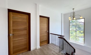 Villa zum Kauf mit 4 Zimmer in Mueang Phuket, Phuket