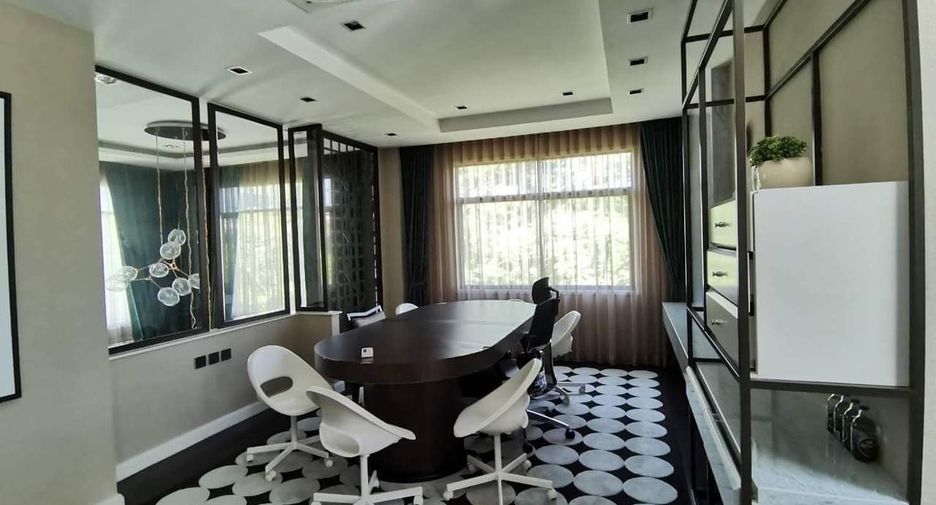 For rent and for sale 4 bedrooms house in Suan Luang, Bangkok
