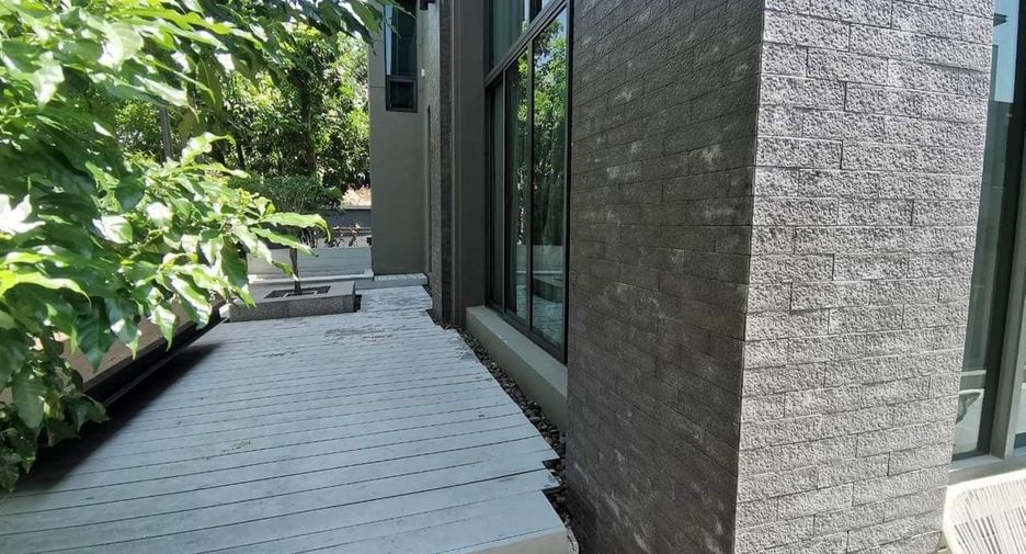 For rent and for sale 4 bedrooms house in Suan Luang, Bangkok