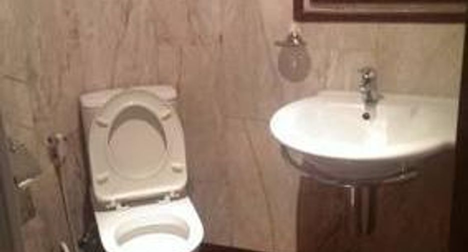 For sale 32 bedrooms hotel in Mueang Satun, Satun