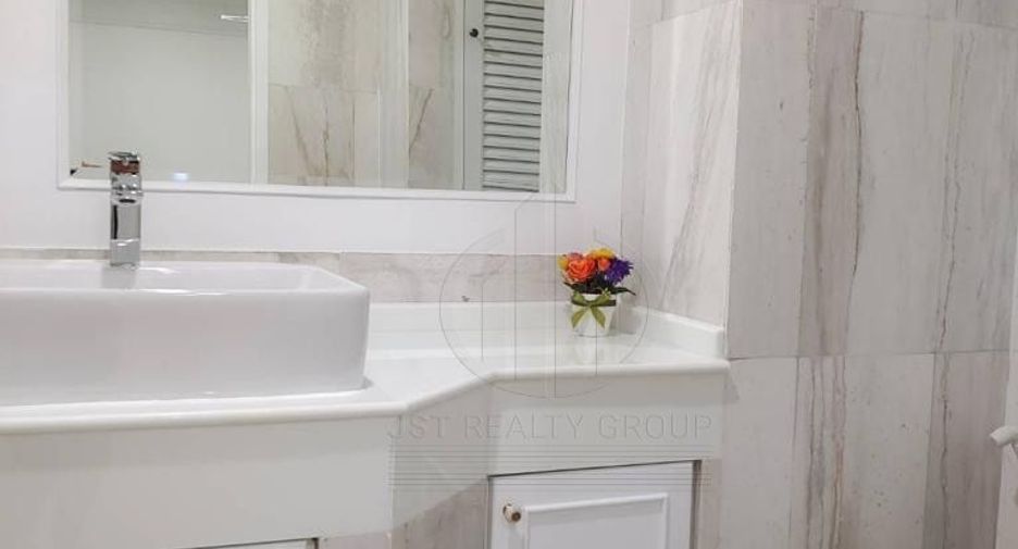 For rent 4 bedrooms condo in Khlong Toei, Bangkok
