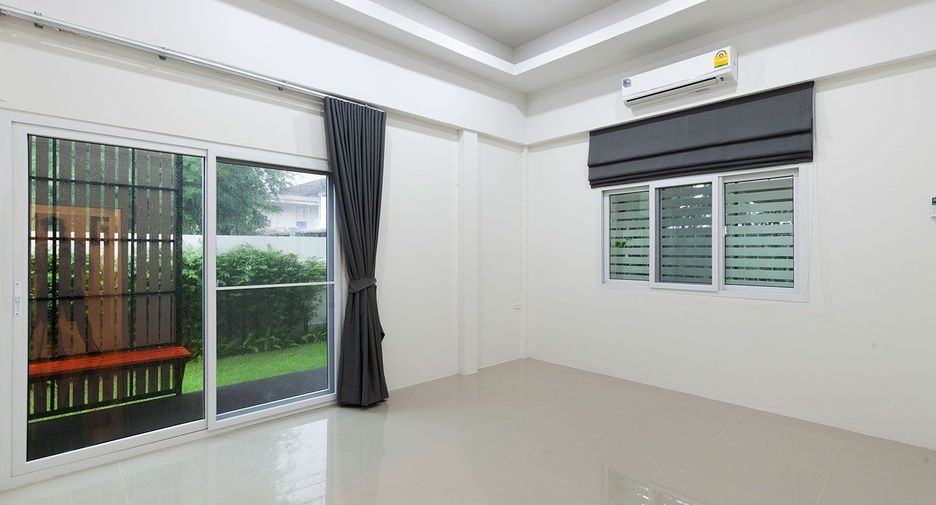 For rent 2 bedrooms house in Wang Thonglang, Bangkok