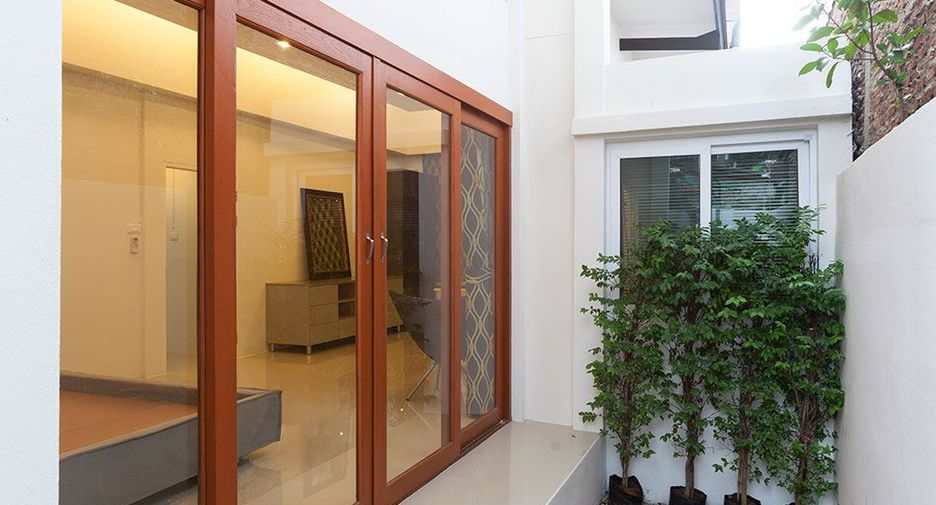 For rent 2 bedrooms house in Wang Thonglang, Bangkok