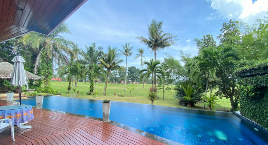 Villa en alquiler de 3 habitaciones en Thalang, Phuket