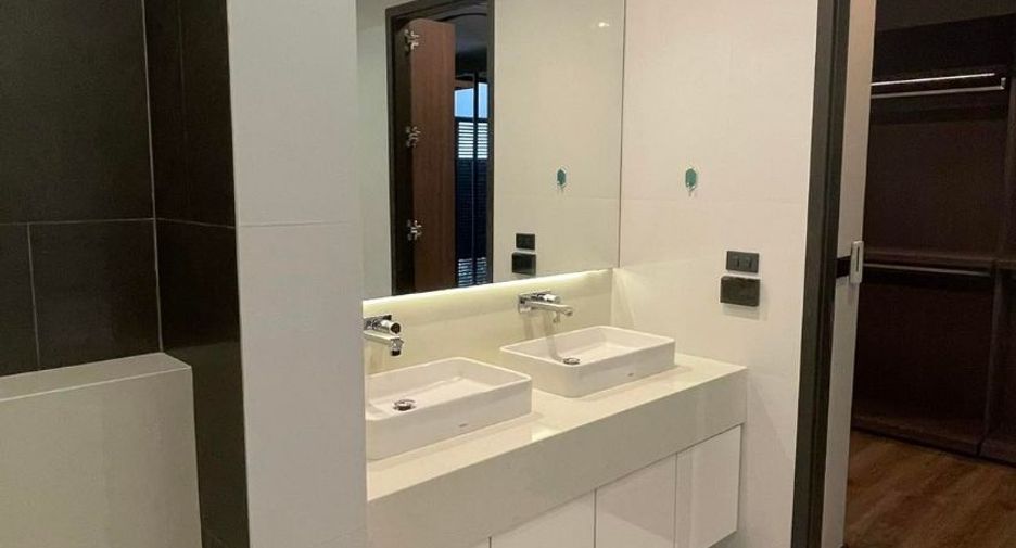 Haus zur Miete mit 4 Zimmer in Bang Kapi, Bangkok