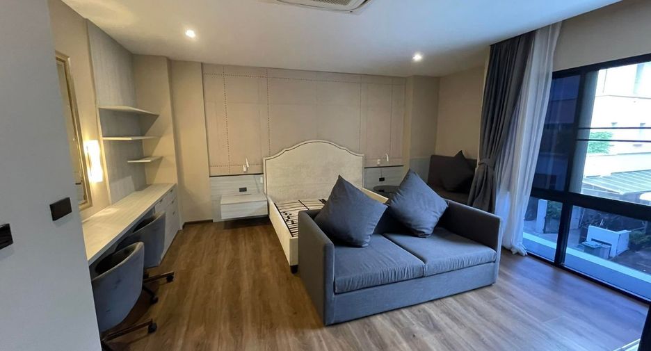Haus zur Miete mit 4 Zimmer in Bang Kapi, Bangkok