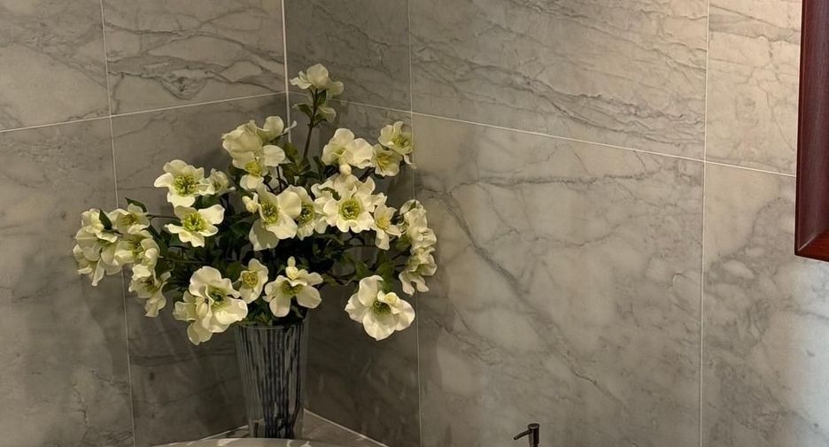 Condo en alquiler y en venta de 1 habitaciones en Watthana, Bangkok