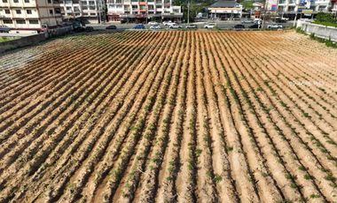 Terreno en venta en Si Racha, Chonburi