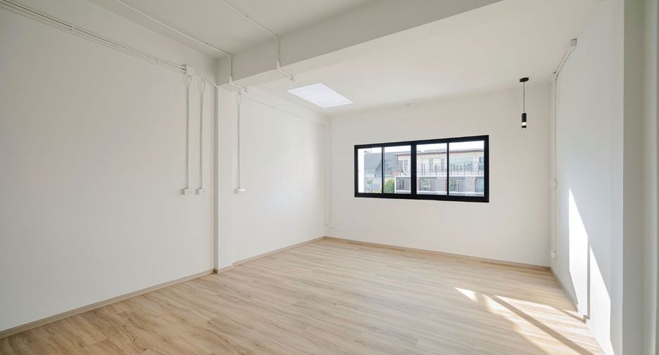 Reihenhaus zur Miete und zum Kauf mit 3 Zimmer in Bang Kho Laem, Bangkok