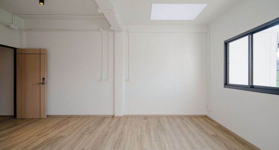 Reihenhaus zur Miete und zum Kauf mit 3 Zimmer in Bang Kho Laem, Bangkok