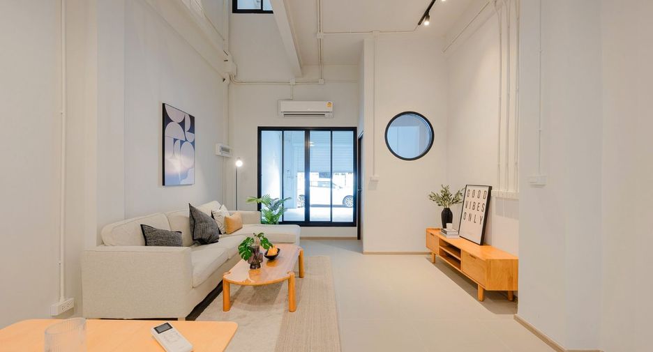 Reihenhaus zur Miete und zum Kauf mit 3 Zimmer in Bang Kho Laem, Bangkok