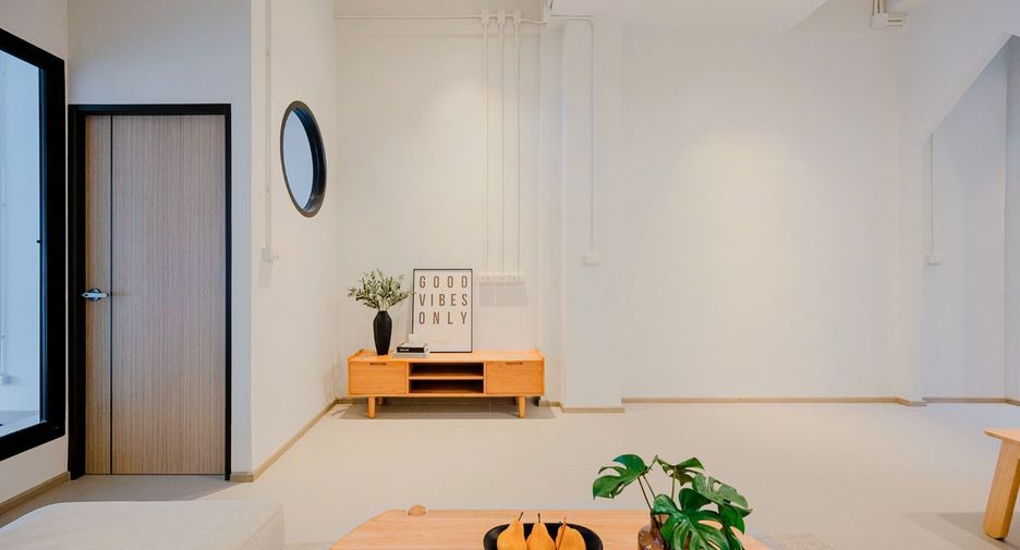 Reihenhaus zur Miete und zum Kauf mit 3 Zimmer in Bang Kho Laem, Bangkok