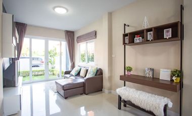 For sale 3 bedrooms townhouse in Khlong Luang, Pathum Thani
