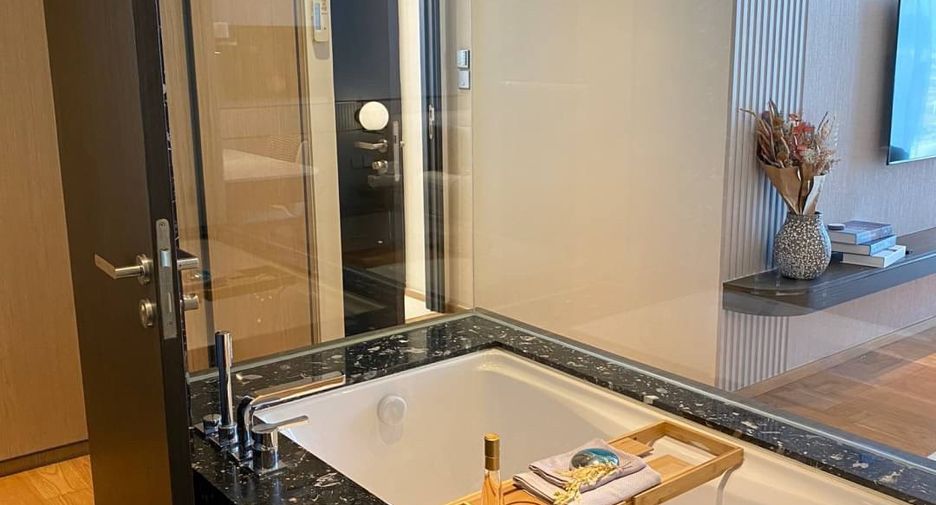 For rent and for sale 2 bedrooms condo in Khlong Toei, Bangkok