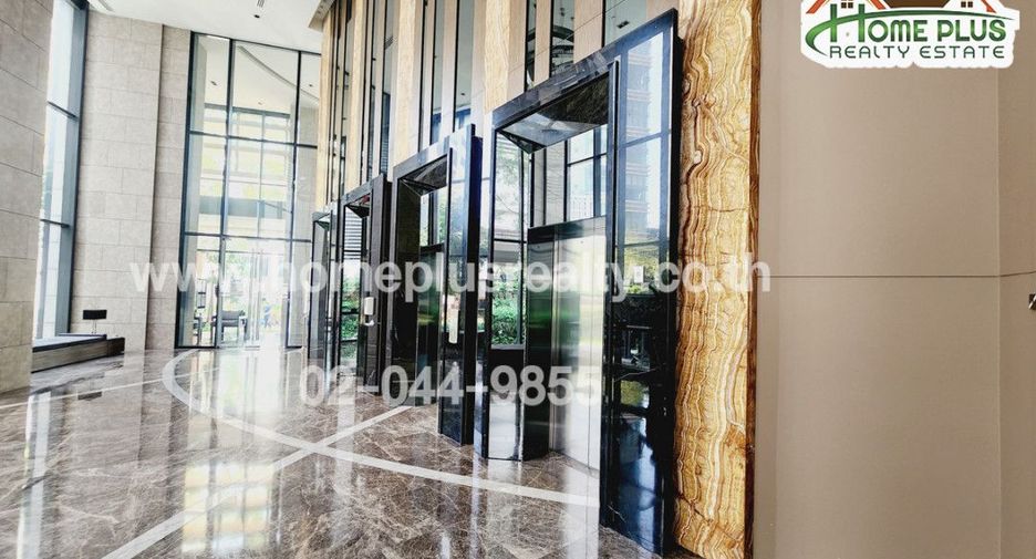 For sale 1 bed condo in Khlong Toei, Bangkok