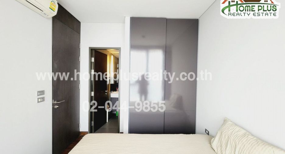 For sale 1 bed condo in Khlong Toei, Bangkok