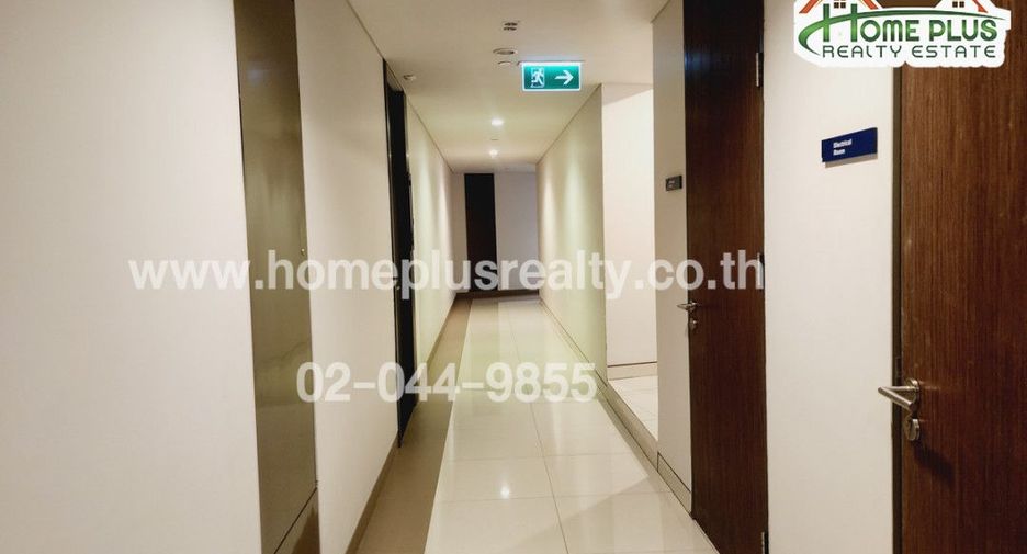 For sale 1 bed condo in Khlong Toei, Bangkok