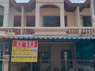 For sale 2 bed townhouse in Mueang Phitsanulok, Phitsanulok