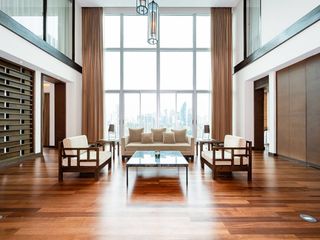 For rent 4 bedrooms condo in Watthana, Bangkok
