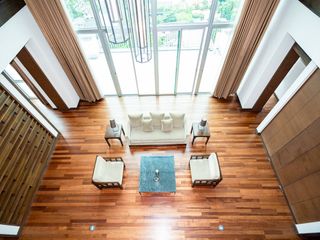 For rent 4 bedrooms condo in Watthana, Bangkok