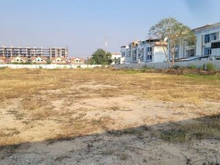 出售 土地 在 Bang Lamung, Chon Buri