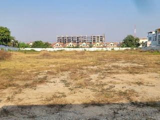 出售 土地 在 Bang Lamung, Chon Buri