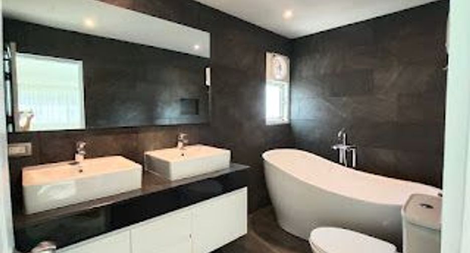 For rent and for sale 2 bedrooms condo in Bang Rak, Bangkok