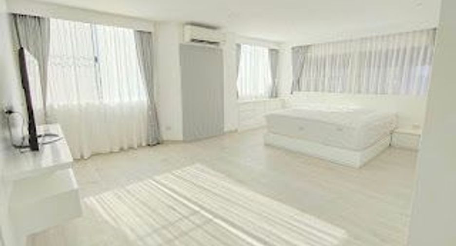 For rent and for sale 2 bedrooms condo in Bang Rak, Bangkok