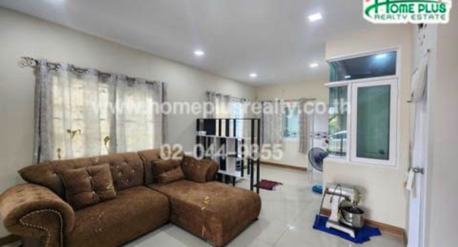 For sale 3 bedrooms townhouse in Mueang Samut Prakan, Samut Prakan