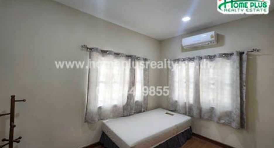 For sale 3 bedrooms townhouse in Mueang Samut Prakan, Samut Prakan